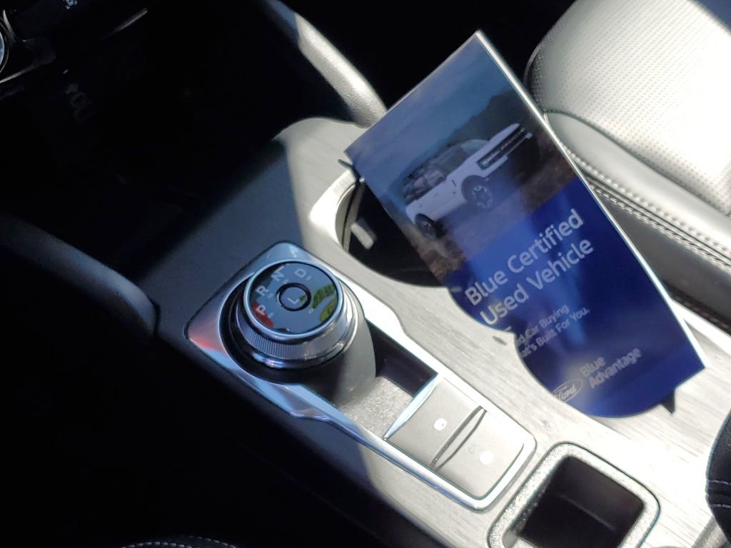 Certified 2025 Ford Escape Platinum image 24