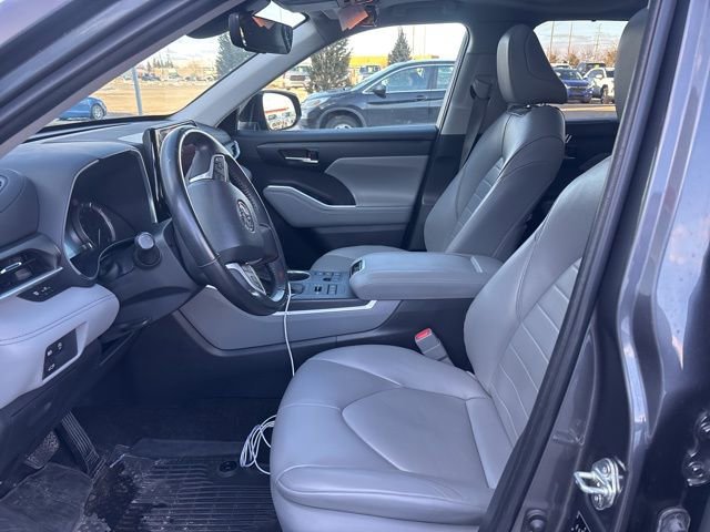 Used 2023 Toyota Highlander XLE image 13