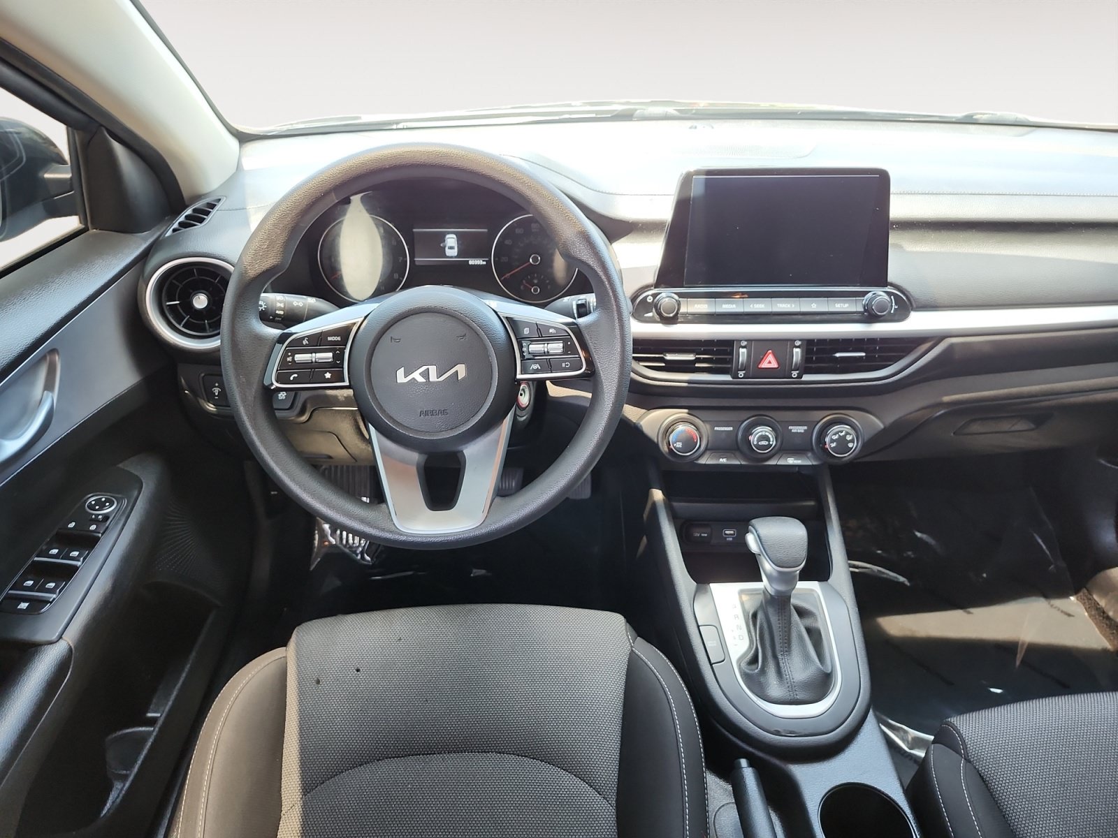 Used 2023 Kia Forte LXS FWD image 10