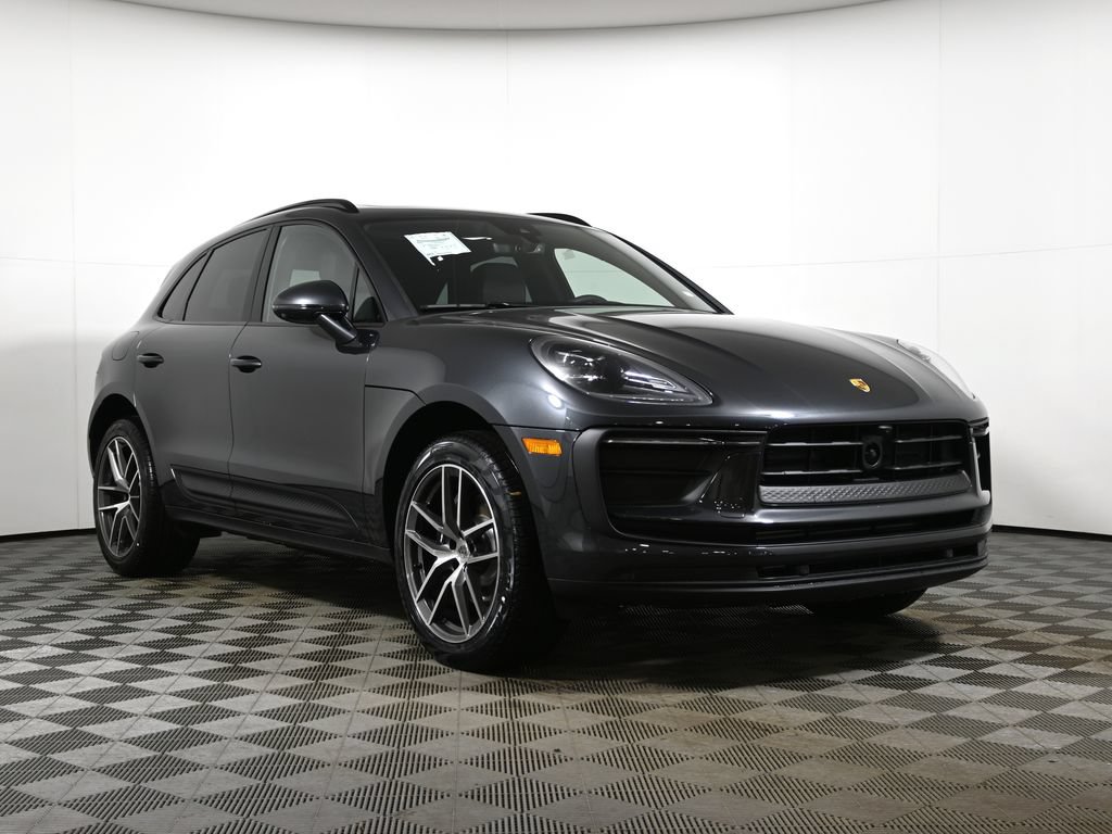 Used 2026 Porsche Macan AWD/4WD image 9