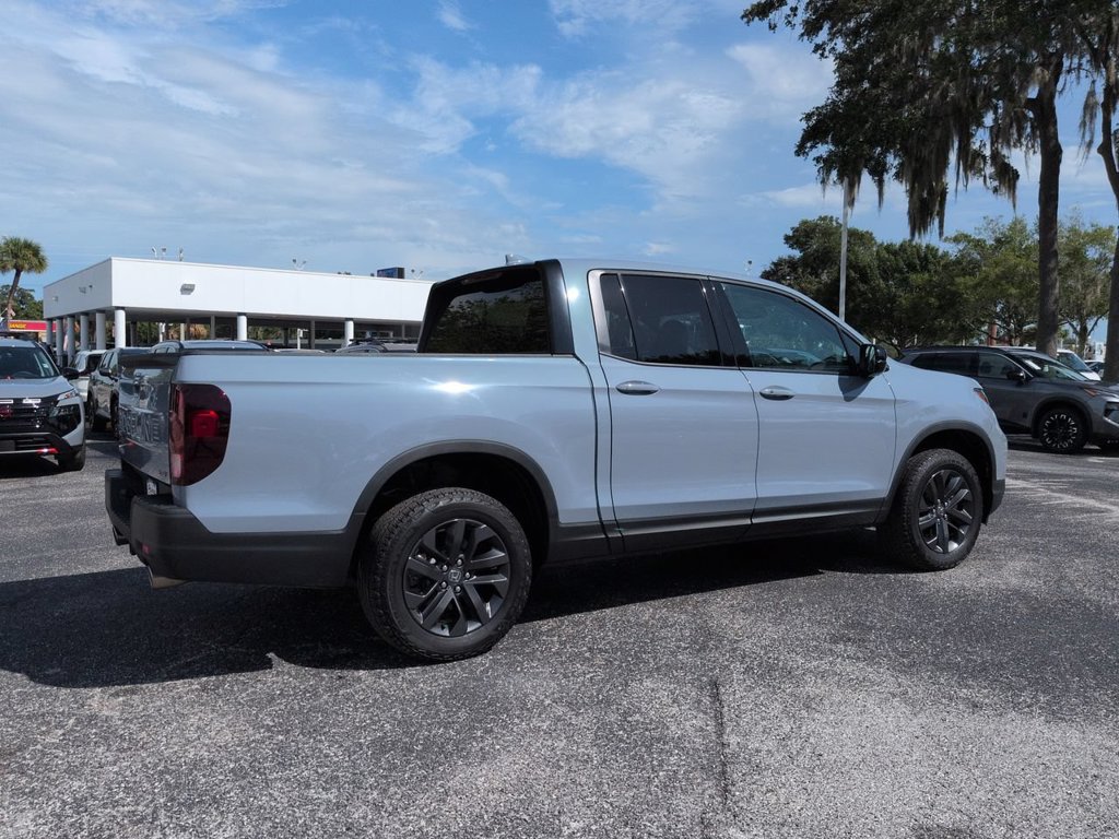 Used 2025 Honda Ridgeline Sport image 4