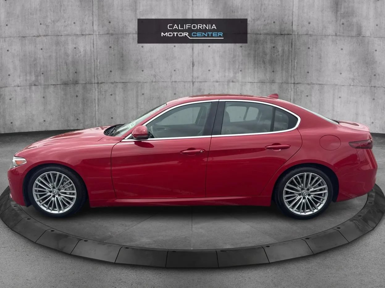 Used 2017 Alfa Romeo Giulia Ti w/ TI Lusso Light Wood Package RWD image 8