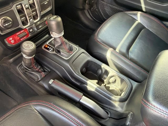 Used 2018 Jeep Wrangler Unlimited Rubicon w/ Dual Top Group AWD/4WD image 27