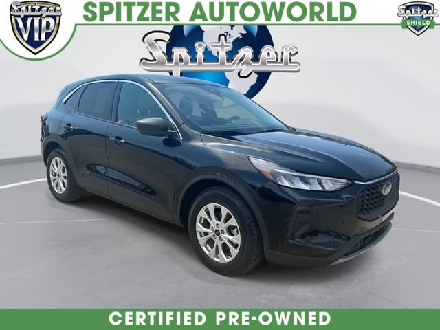 Used 2023 Ford Escape Active w/ Cold Weather Package FWD image 1