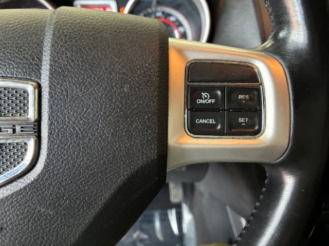 Used 2019 Dodge Journey SE w/ Connectivity Group FWD image 16