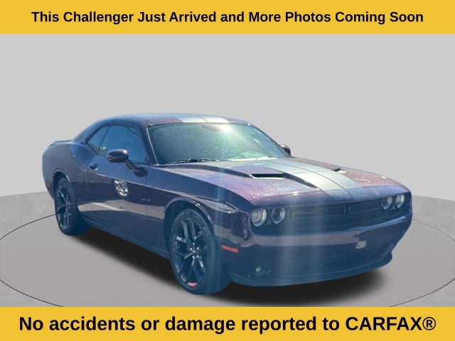 Used 2020 Dodge Challenger SXT w/ Blacktop Package RWD image 2