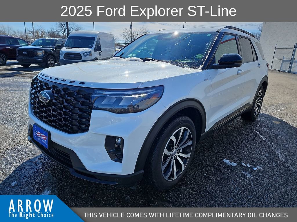 Used 2025 Ford Explorer ST-Line image 4