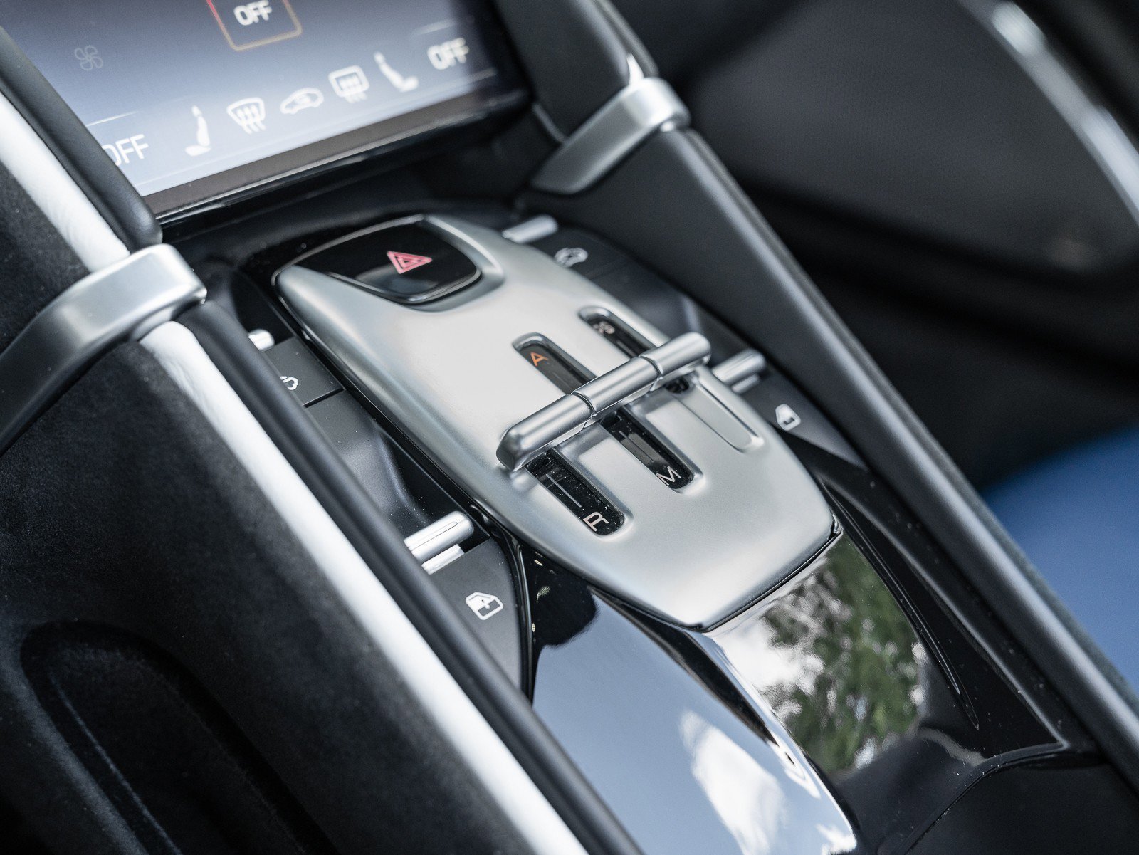 Used 2024 Ferrari Roma Spider image 42