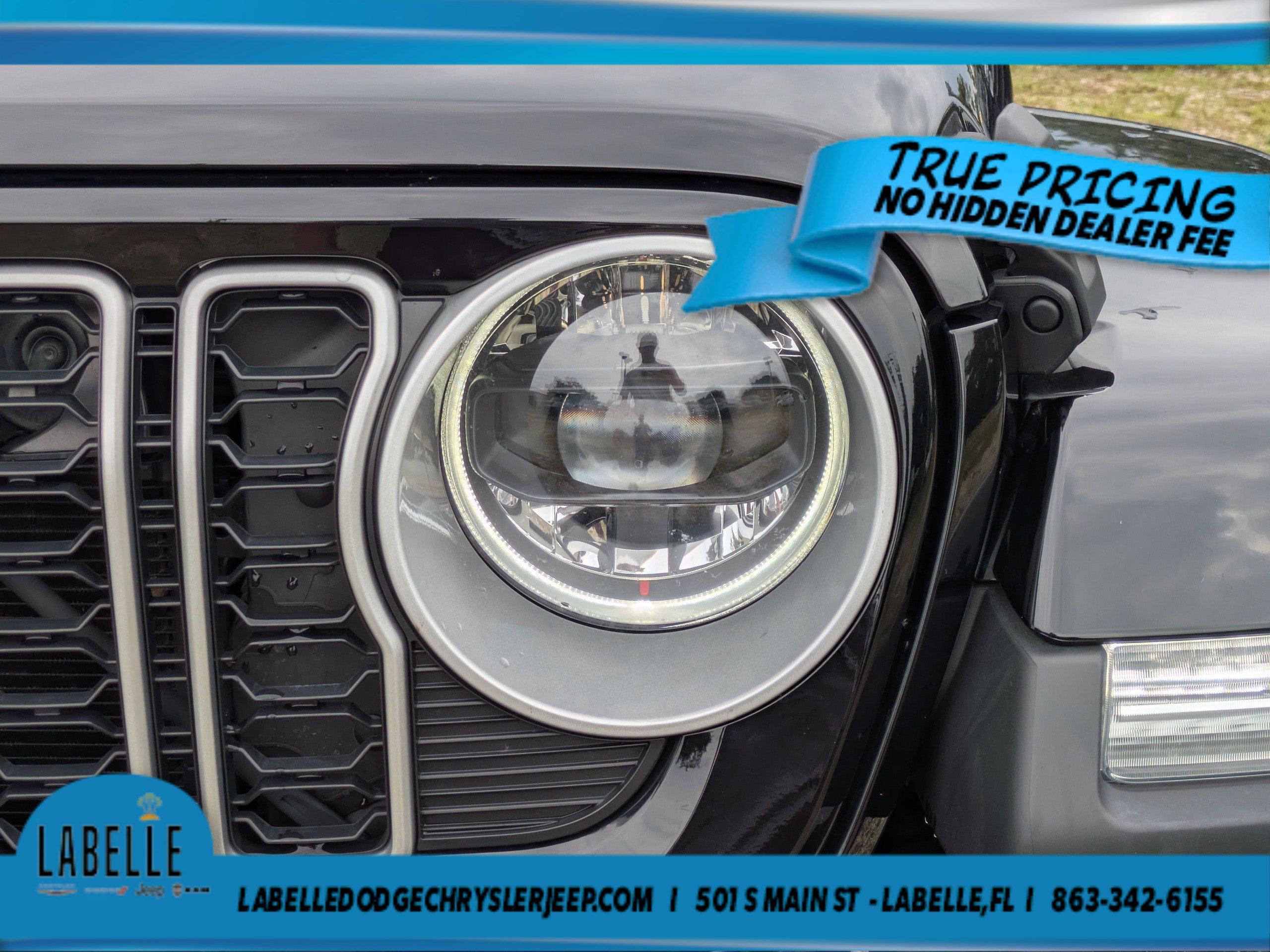 Used 2026 Jeep Wrangler Unlimited Sahara AWD/4WD image 10