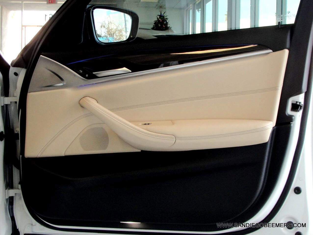 Used 2022 BMW 540i w/ M Sport Package image 28