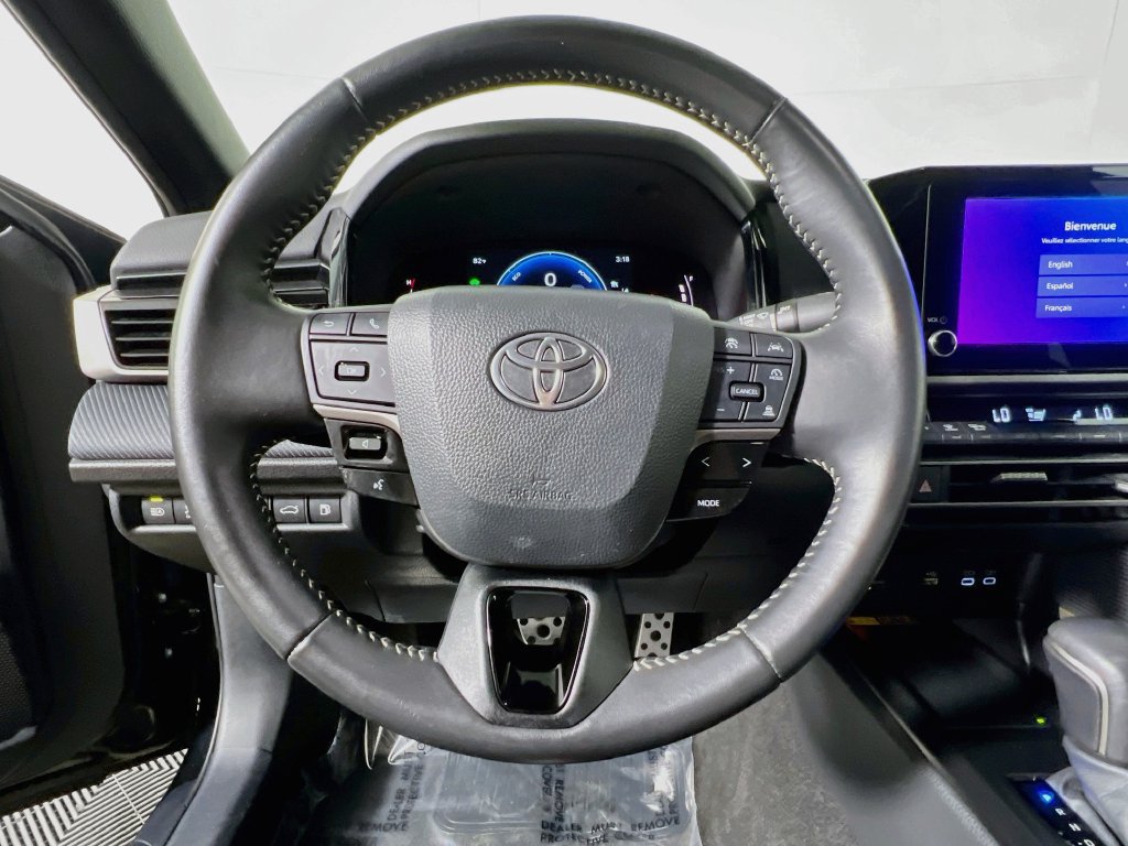 Used 2025 Toyota Camry SE FWD image 15