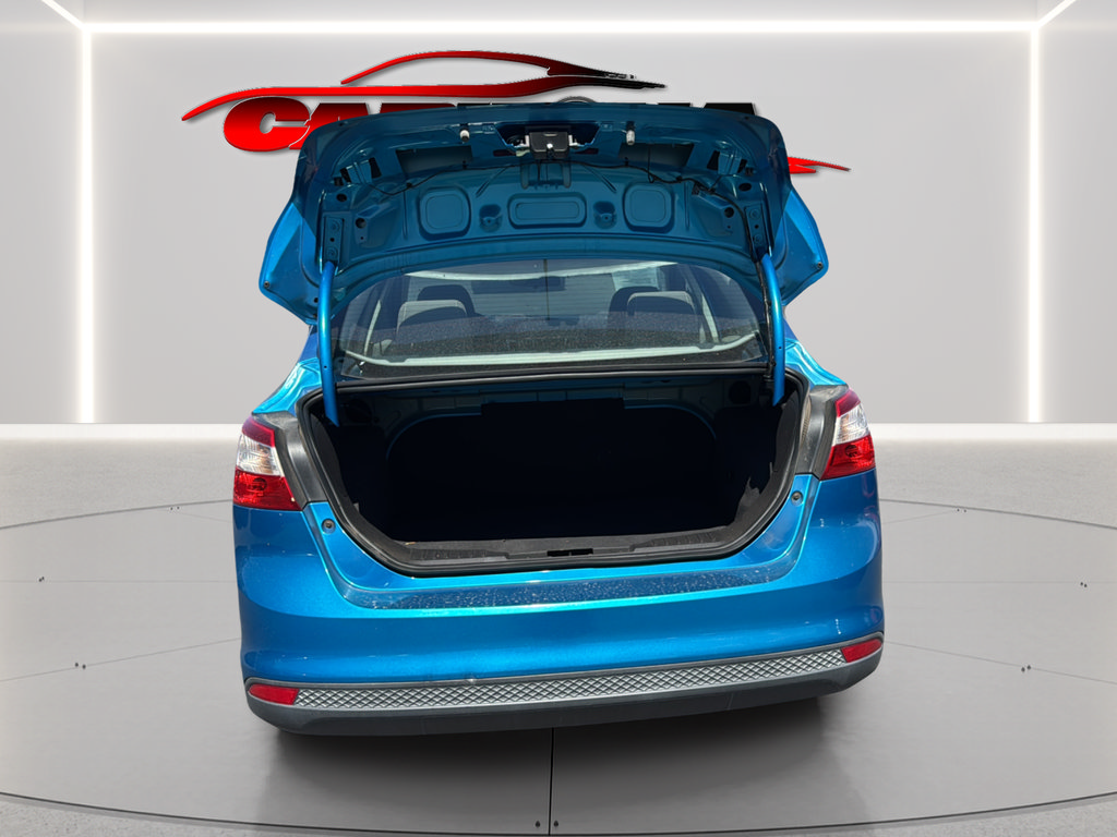 Used 2013 Ford Focus SE w/ Super Fuel Economy (SFE) Pkg FWD image 22