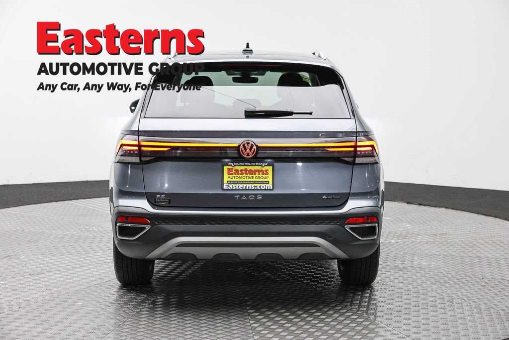 Used 2025 Volkswagen Taos SE AWD/4WD image 6