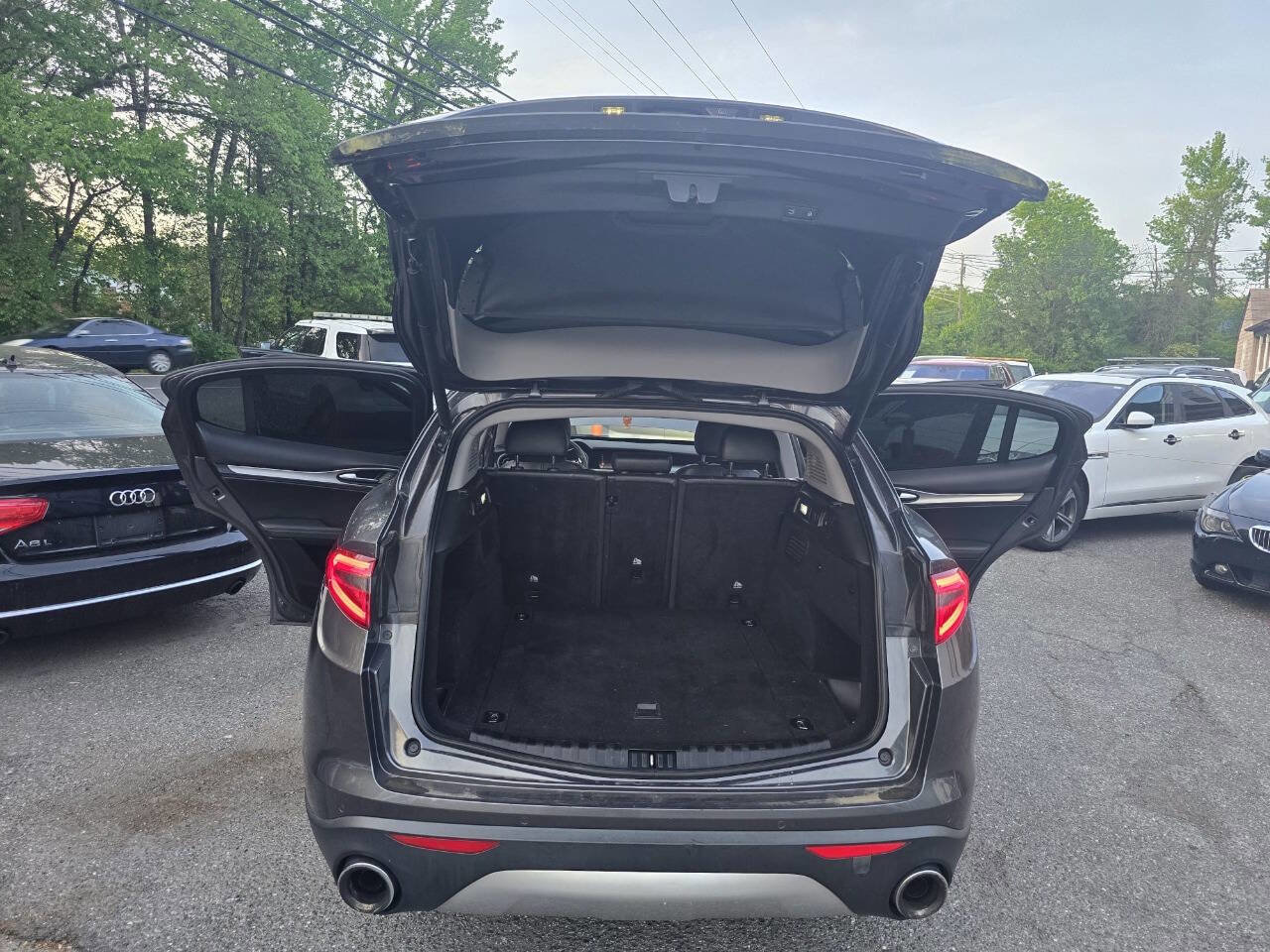 Used 2018 Alfa Romeo Stelvio Sport w/ Quick Order Package 22J Sport image 15