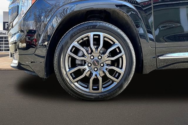 Certified 2024 GMC Terrain Denali w/ Black Diamond Edition image 8