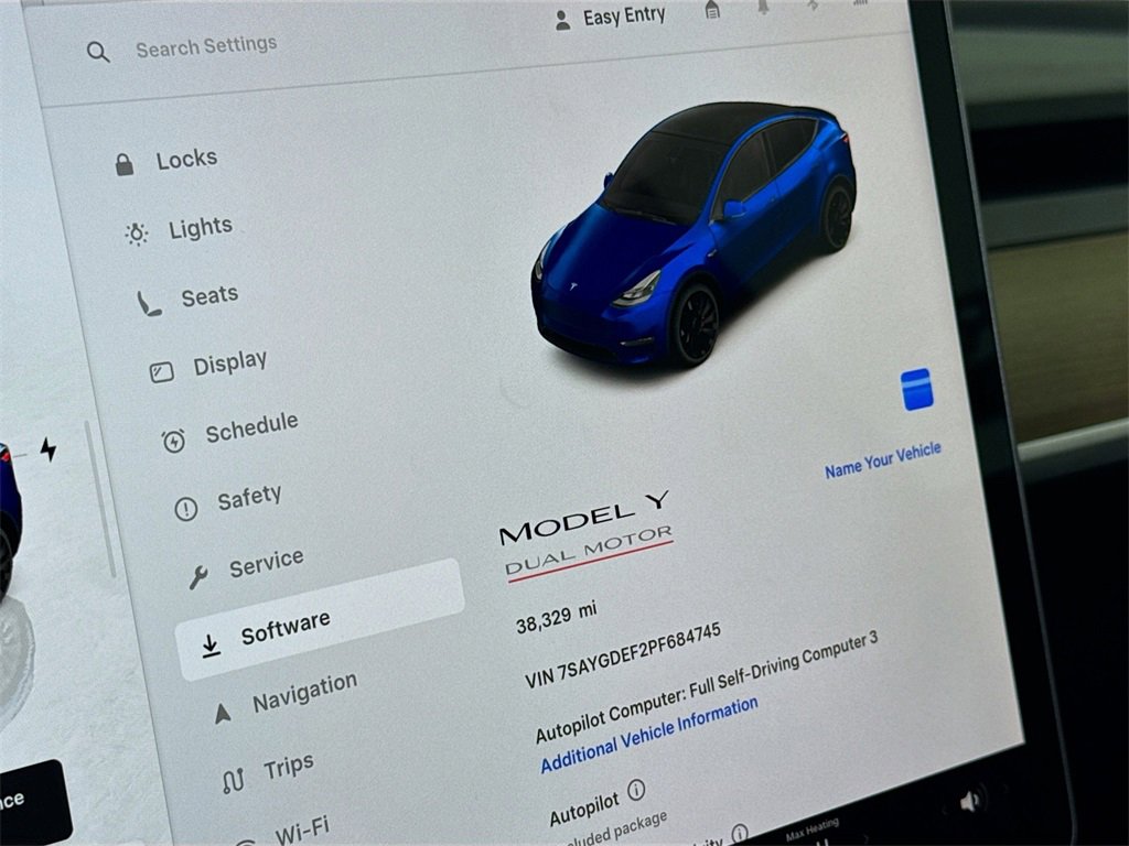 Used 2023 Tesla Model Y Performance image 12