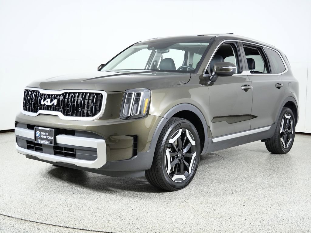 Used 2023 Kia Telluride EX w/ EX Captain's Chair Package