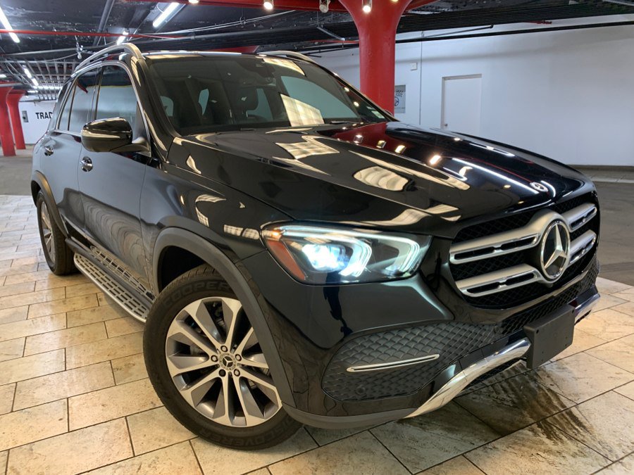 Used 2022 Mercedes-Benz GLE 350 4MATIC w/ Premium Package image 3