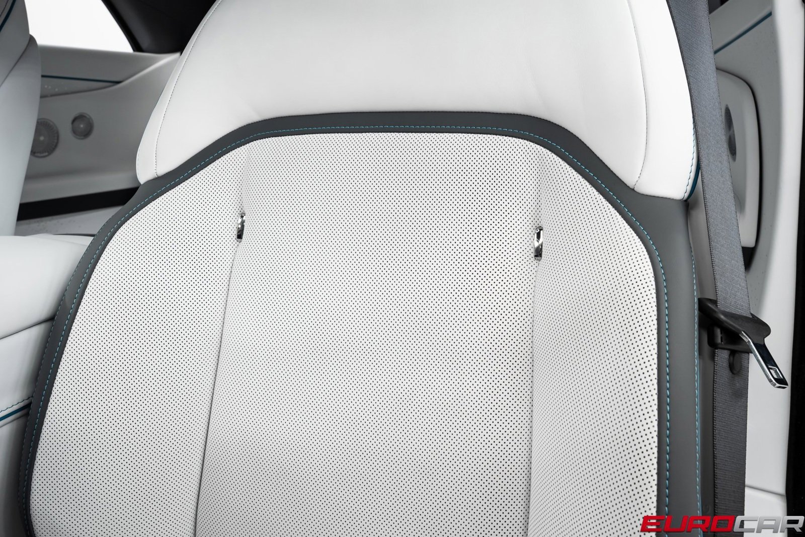 Used 2025 Rolls-Royce Spectre Black Badge image 37