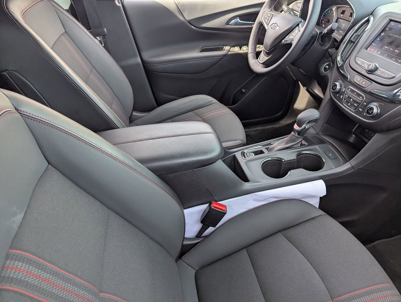 Used 2024 Chevrolet Equinox RS image 11