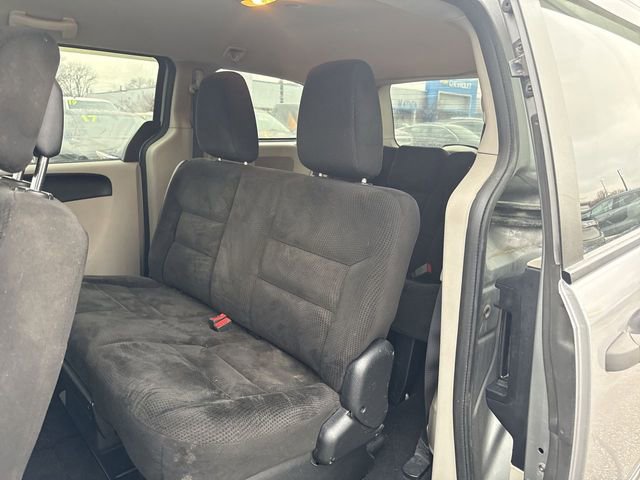 Used 2016 Dodge Grand Caravan SE w/ SE Plus Package image 14