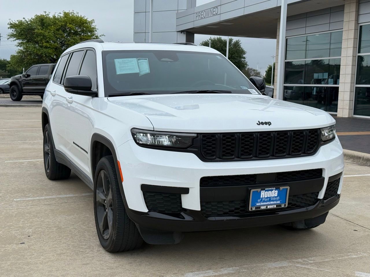 Used 2025 Jeep Grand Cherokee L Altitude AWD/4WD image 7