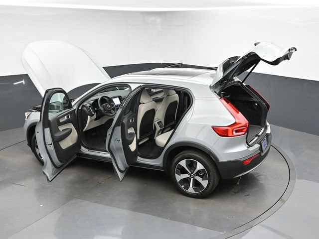 Used 2024 Volvo XC40 B5 Plus w/ Protection Package Premier AWD/4WD image 46