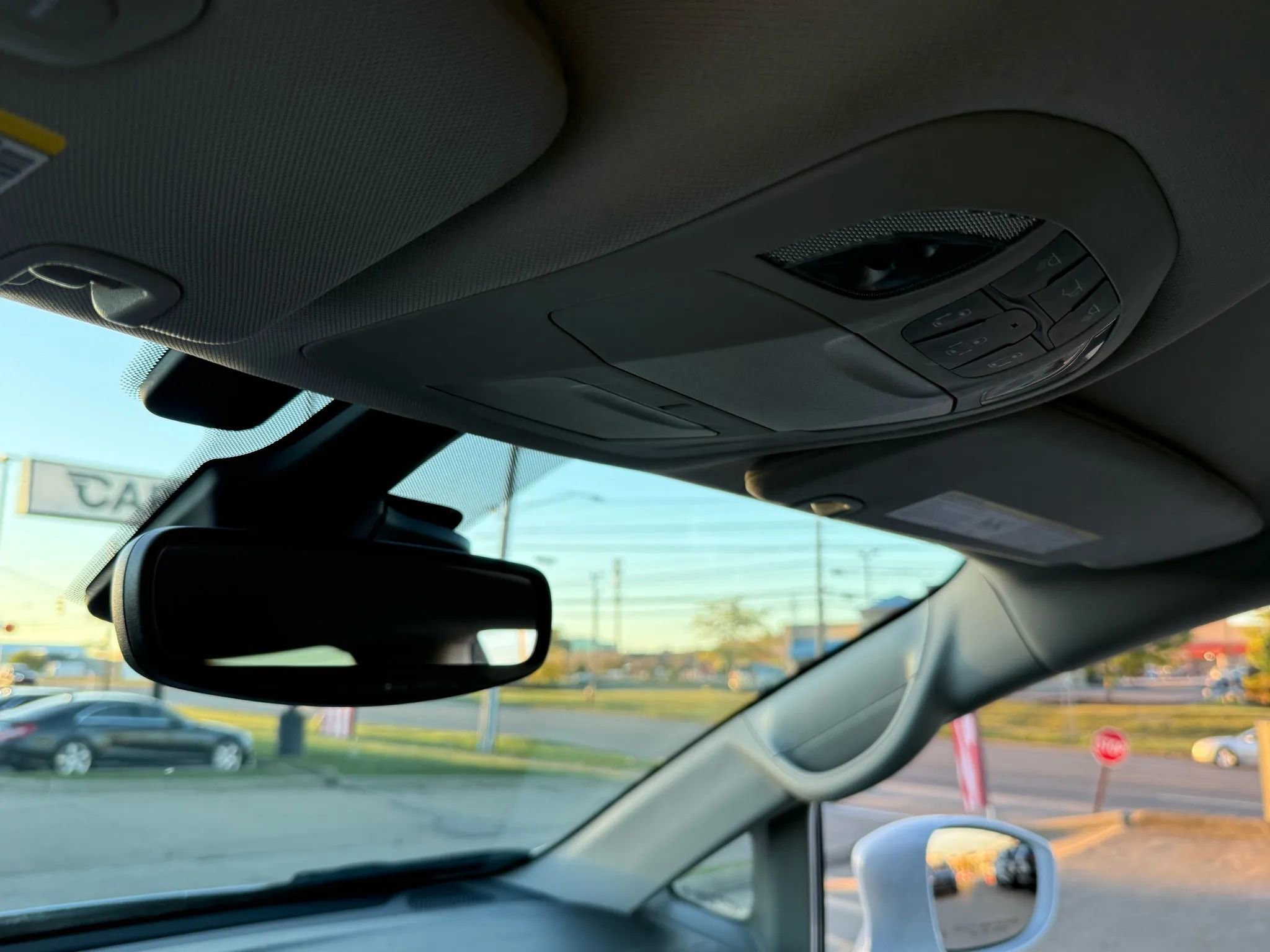 Used 2022 Chrysler Pacifica Touring-L image 50