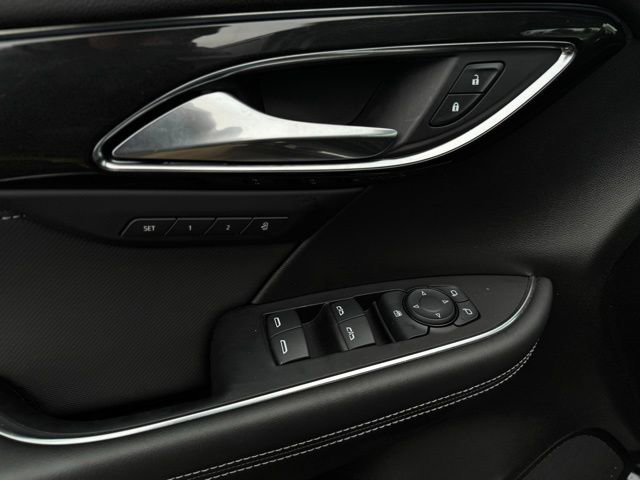 Used 2025 Buick Envision Preferred image 12