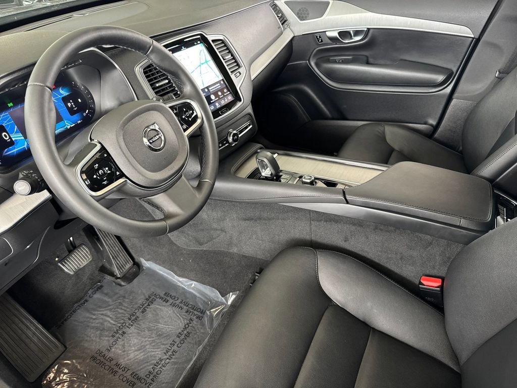 Certified 2025 Volvo XC90 B5 Core w/ Protection Package Premier AWD/4WD image 9