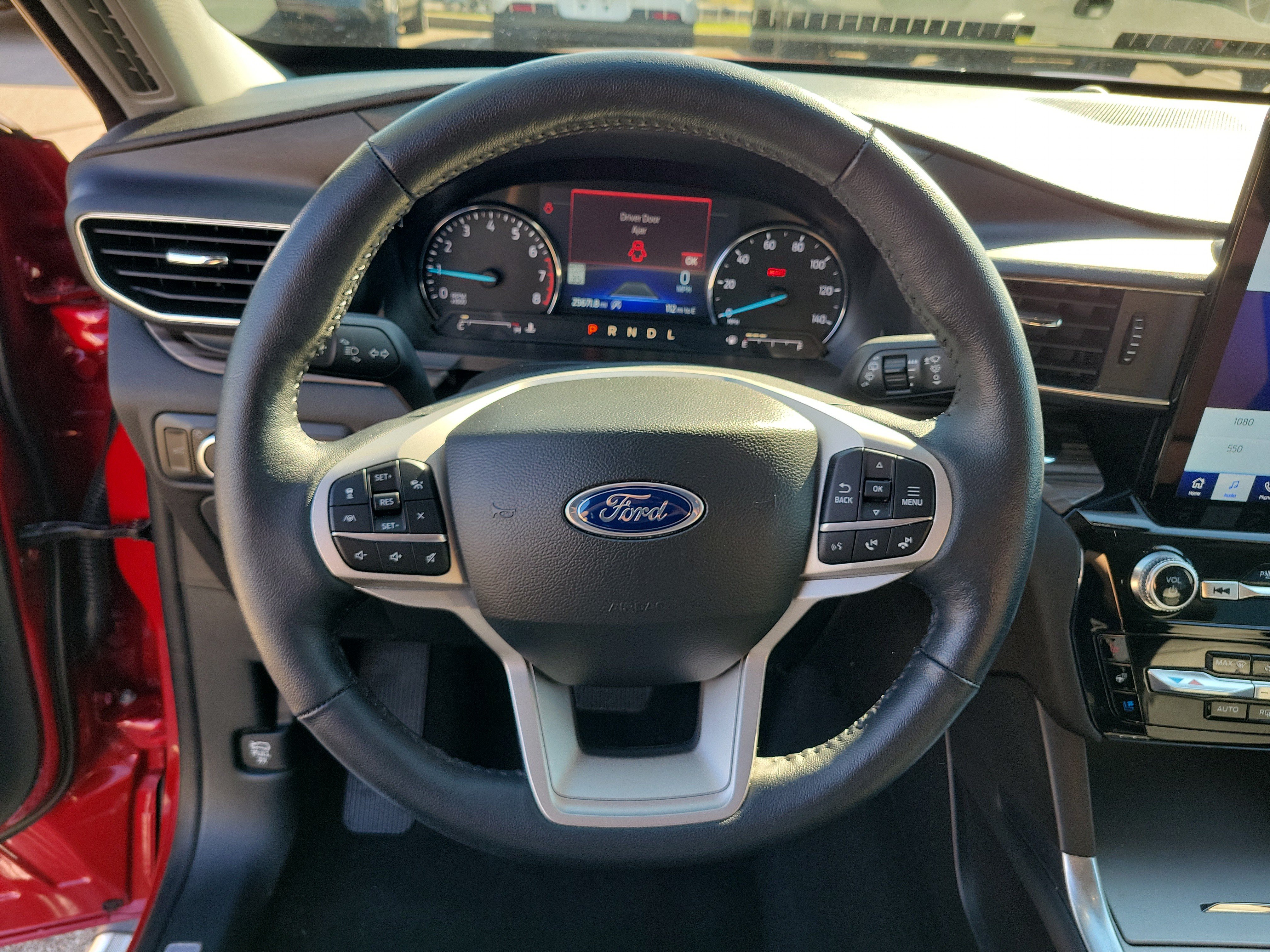 Used 2023 Ford Explorer Limited w/ Limited Technology Package AWD/4WD image 22