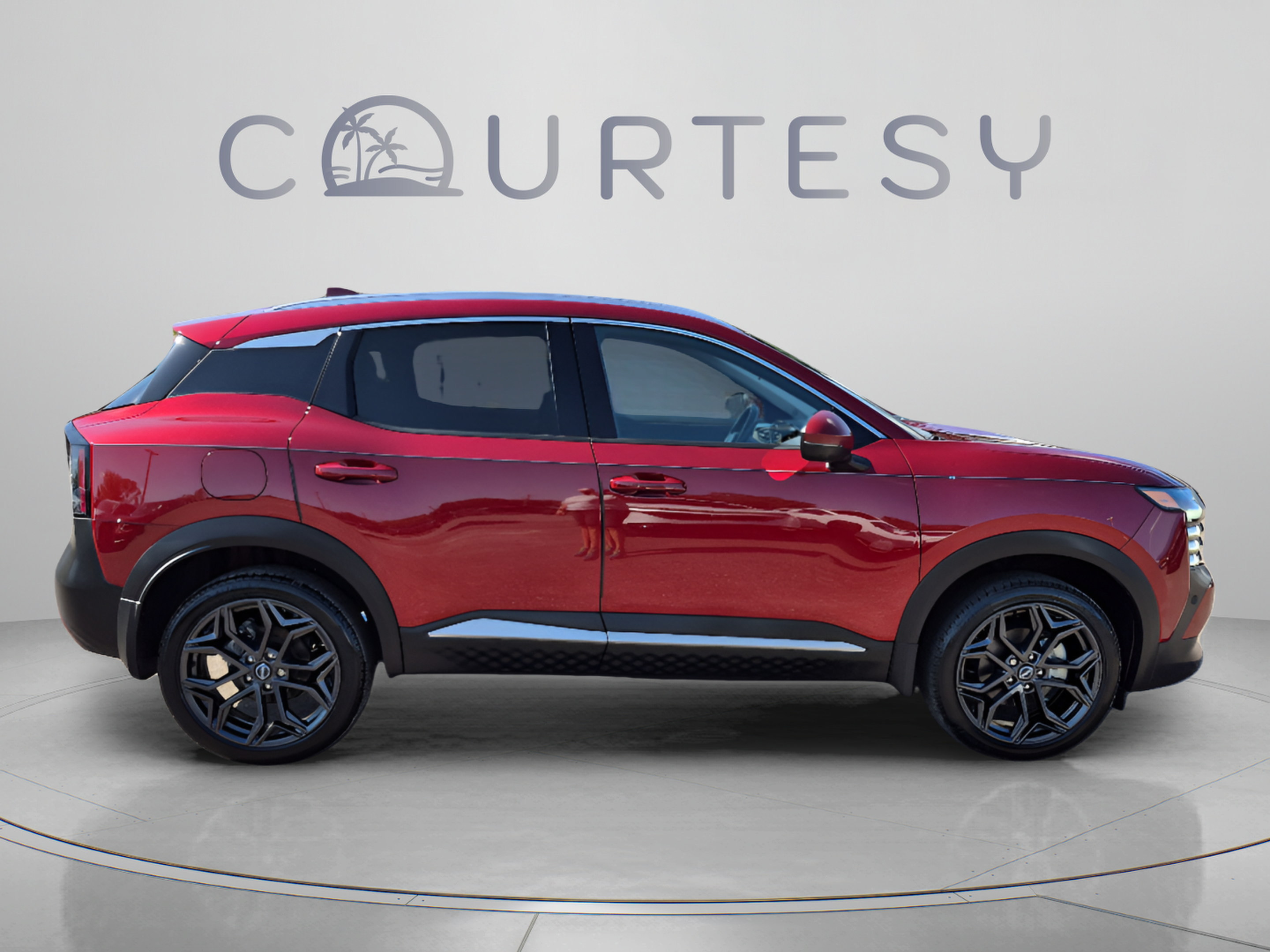 Certified 2025 Nissan Kicks SR FWD image 8