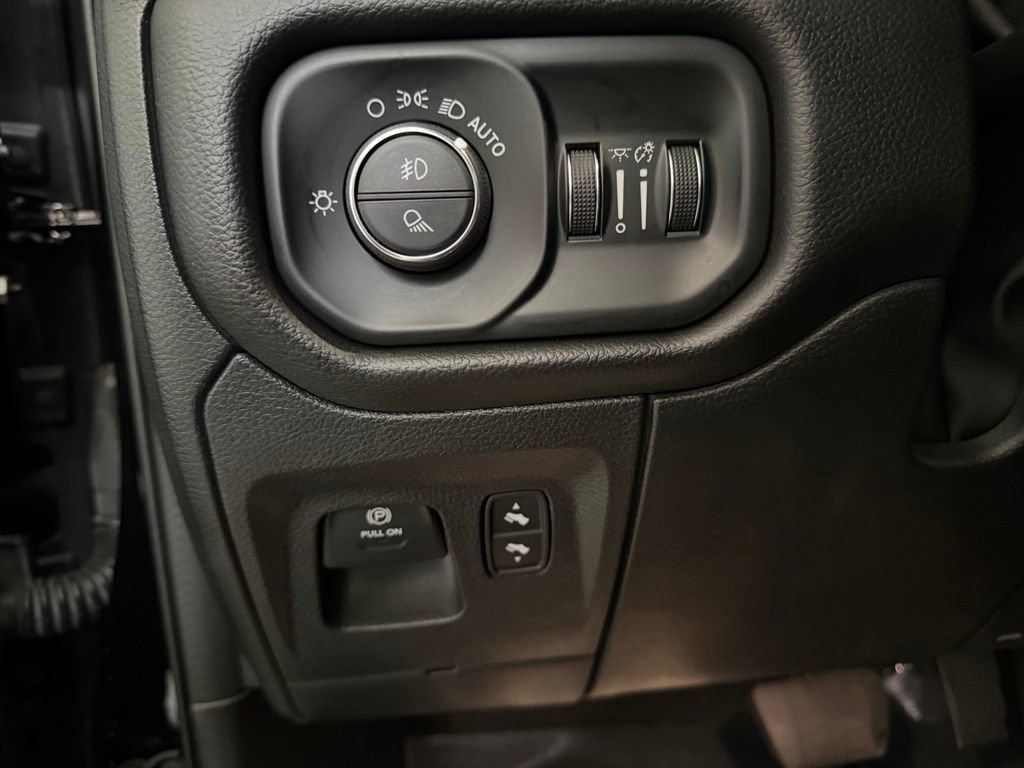 Used 2023 RAM 1500 Laramie RWD image 45