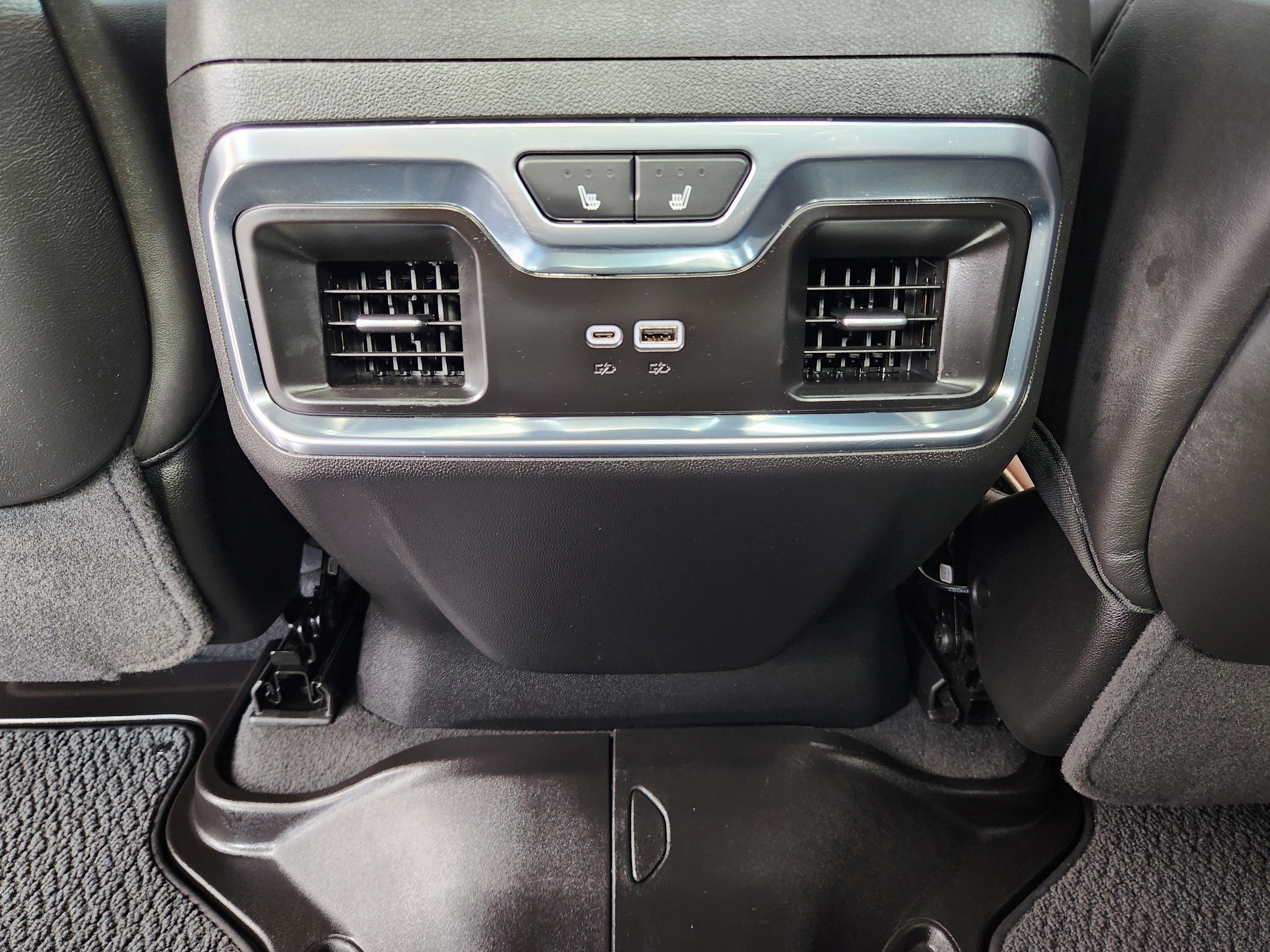 Used 2025 GMC Sierra 2500 Denali Ultimate w/ Max Trailering Package AWD/4WD image 31