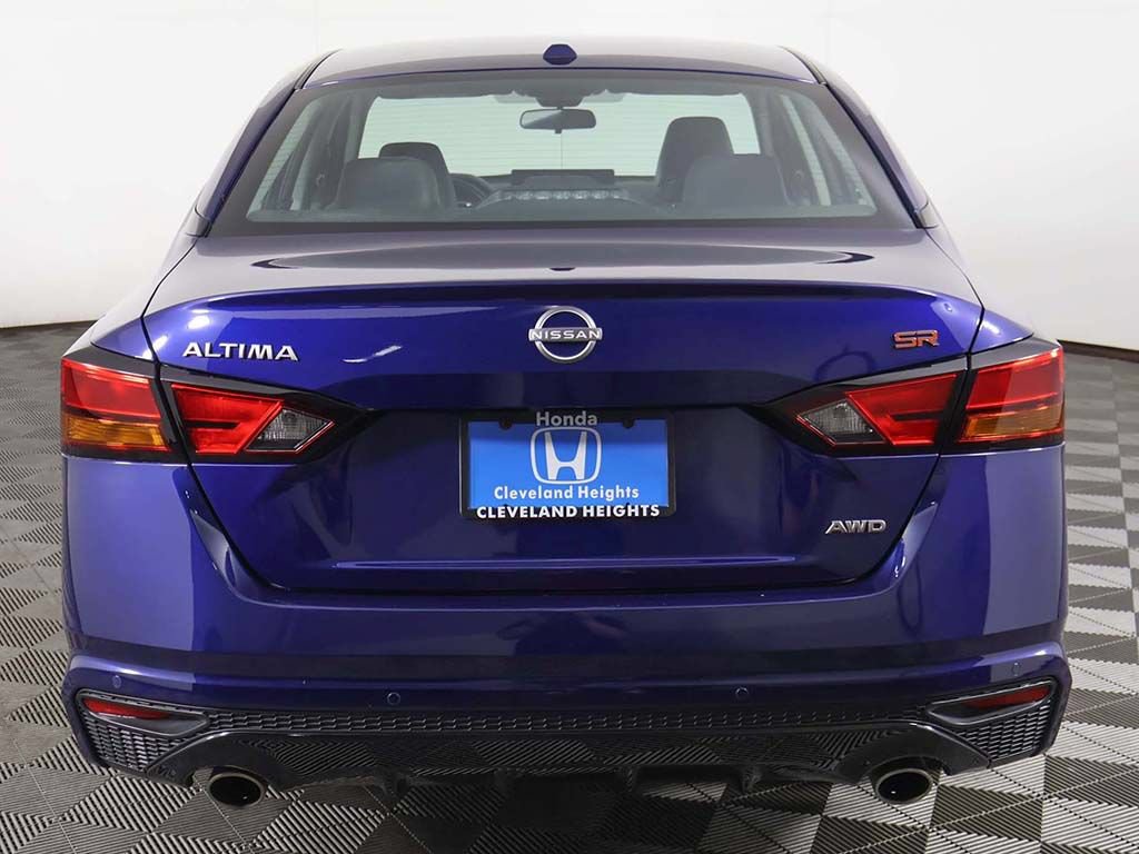 Used 2024 Nissan Altima 2.5 SR w/ SR Premium Package AWD/4WD image 12