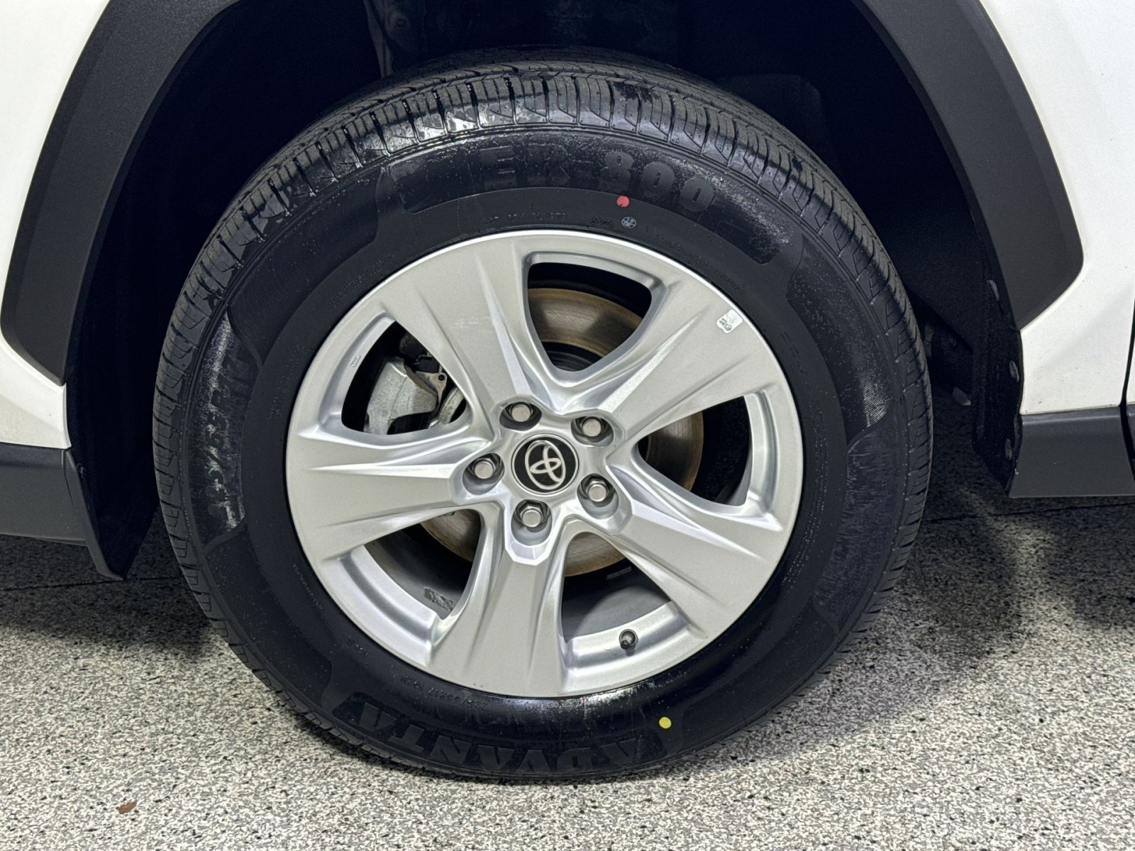 Used 2021 Toyota RAV4 XLE AWD/4WD image 24