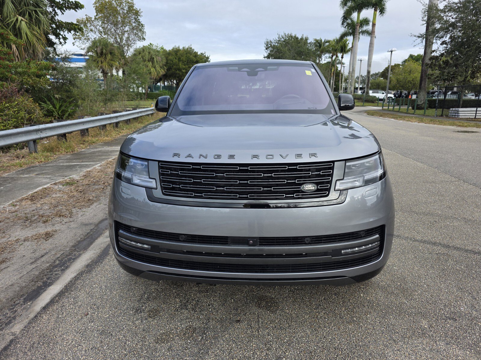 Used 2023 Land Rover Range Rover SE image 8