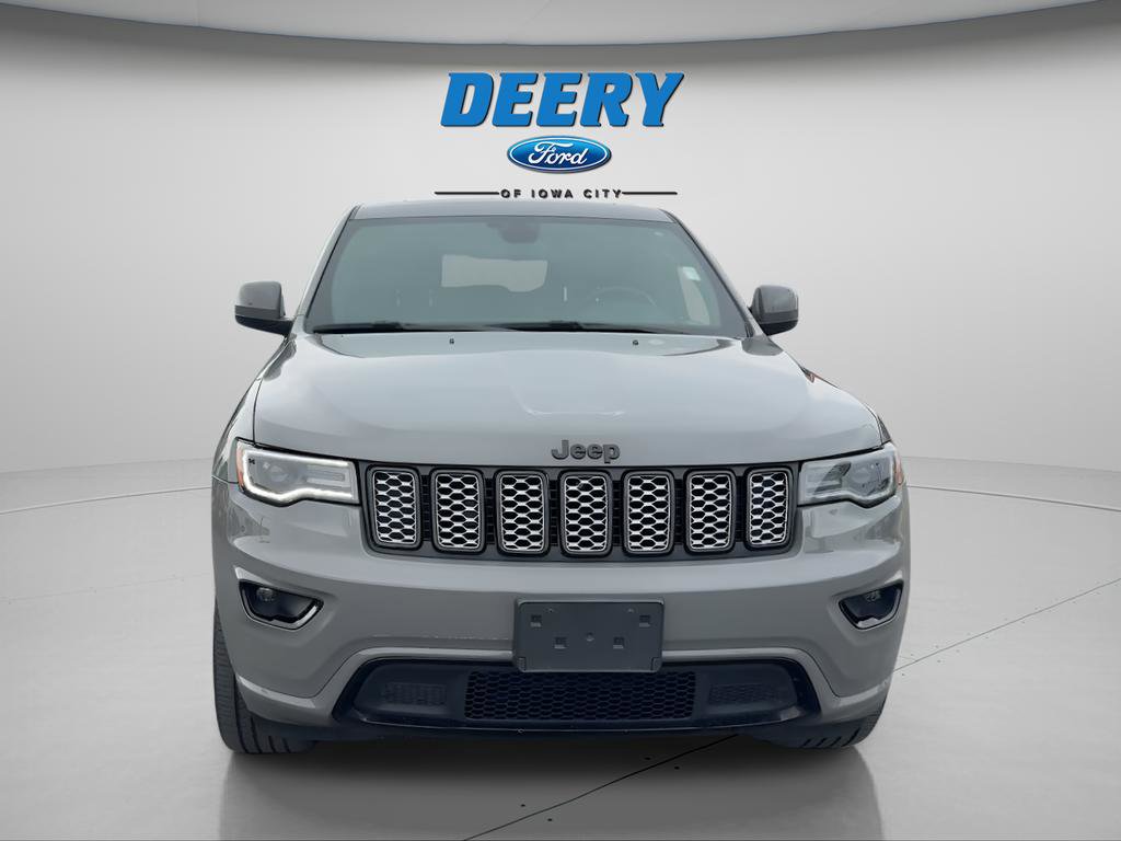 Used 2021 Jeep Grand Cherokee Laredo X AWD/4WD image 2