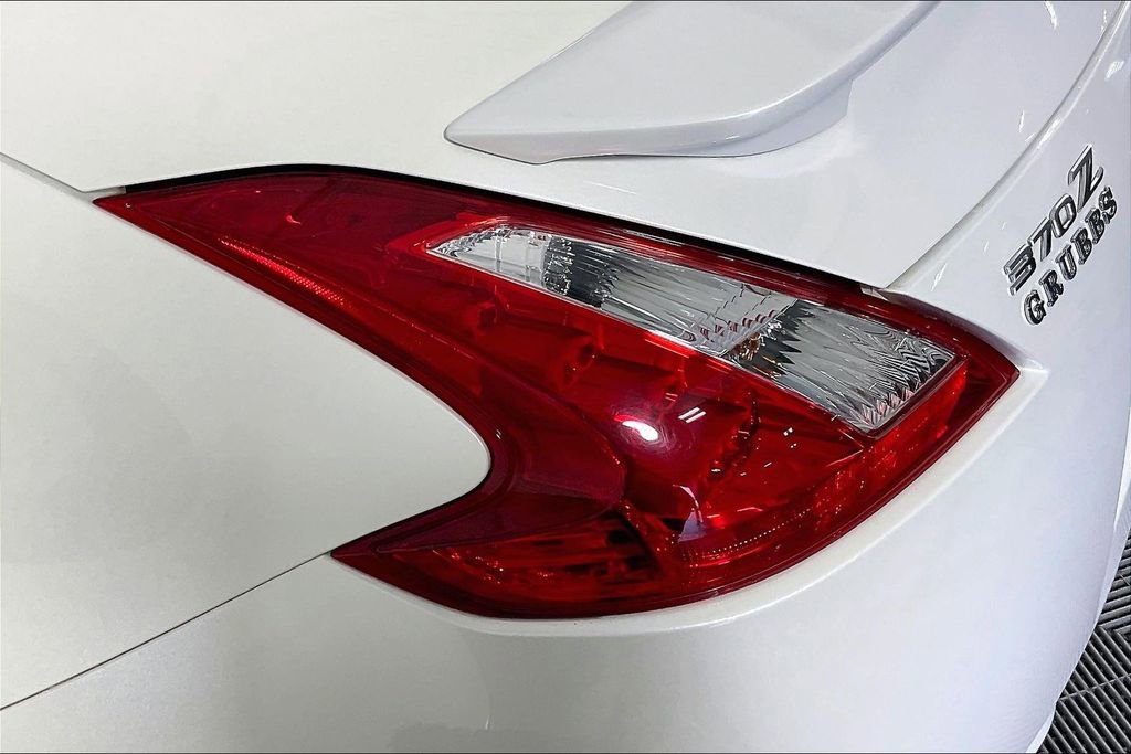 Used 2014 Nissan 370Z Coupe RWD image 35