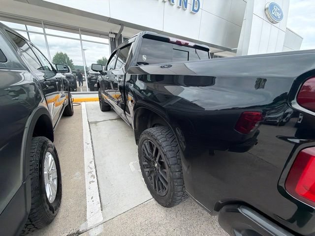 Used 2020 Chevrolet Silverado 1500 High Country w/ Technology Package AWD/4WD image 27