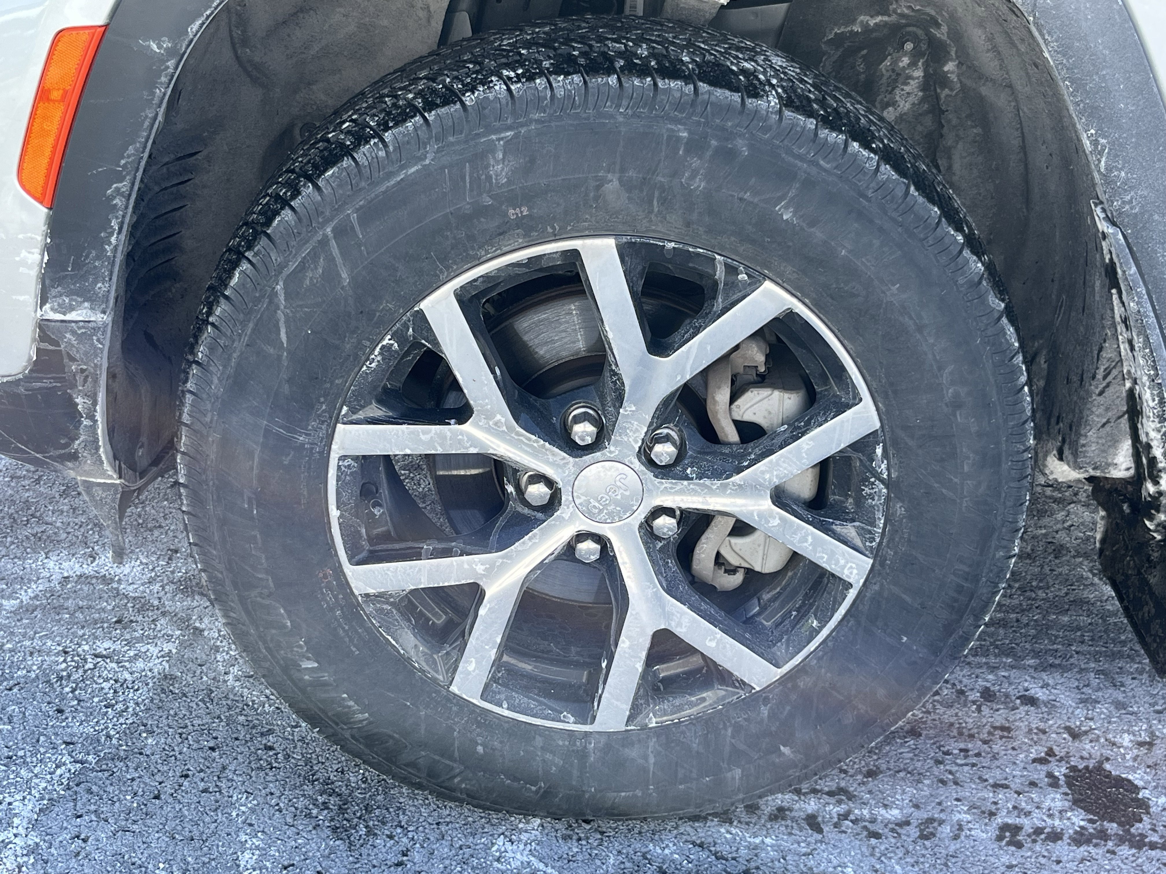 Used 2025 Jeep Grand Cherokee Limited image 7