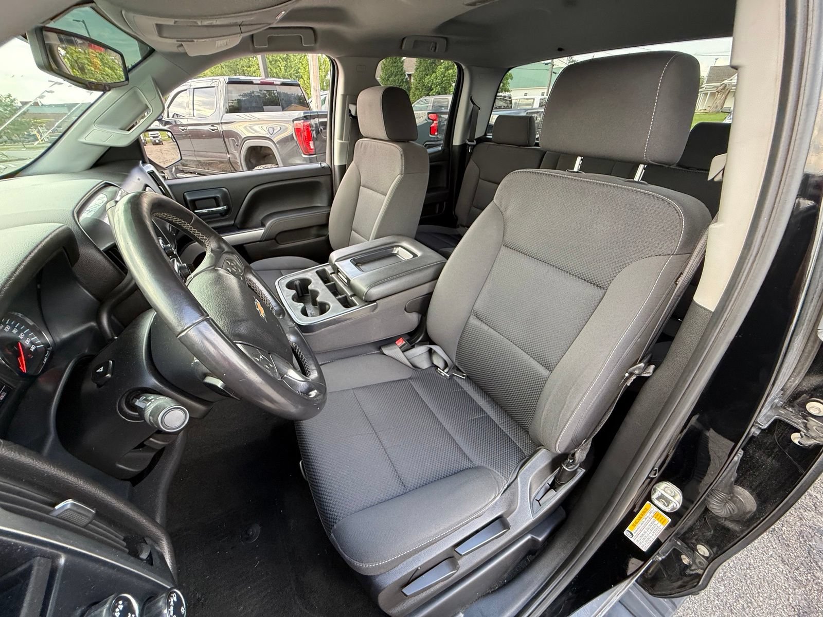 Used 2018 Chevrolet Silverado 1500 LT AWD/4WD image 13
