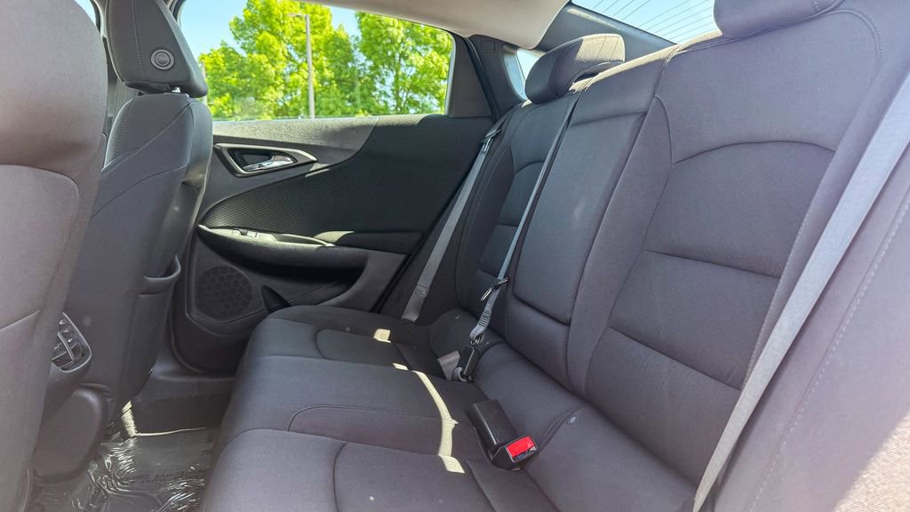 Used 2024 Chevrolet Malibu LT FWD image 18