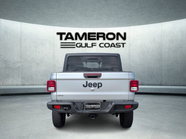 Used 2023 Jeep Gladiator Sport AWD/4WD image 4