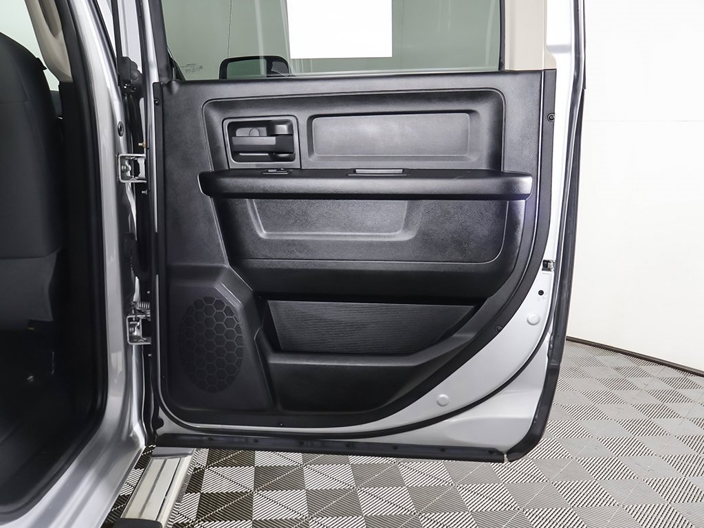 Used 2018 RAM 3500 Tradesman w/ Chrome Appearance Group image 18