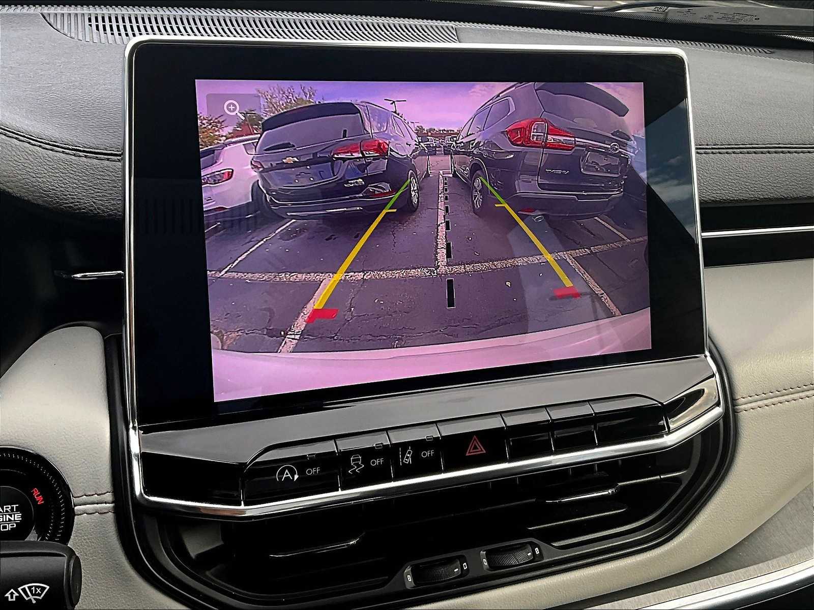 Used 2022 Jeep Compass Limited image 18