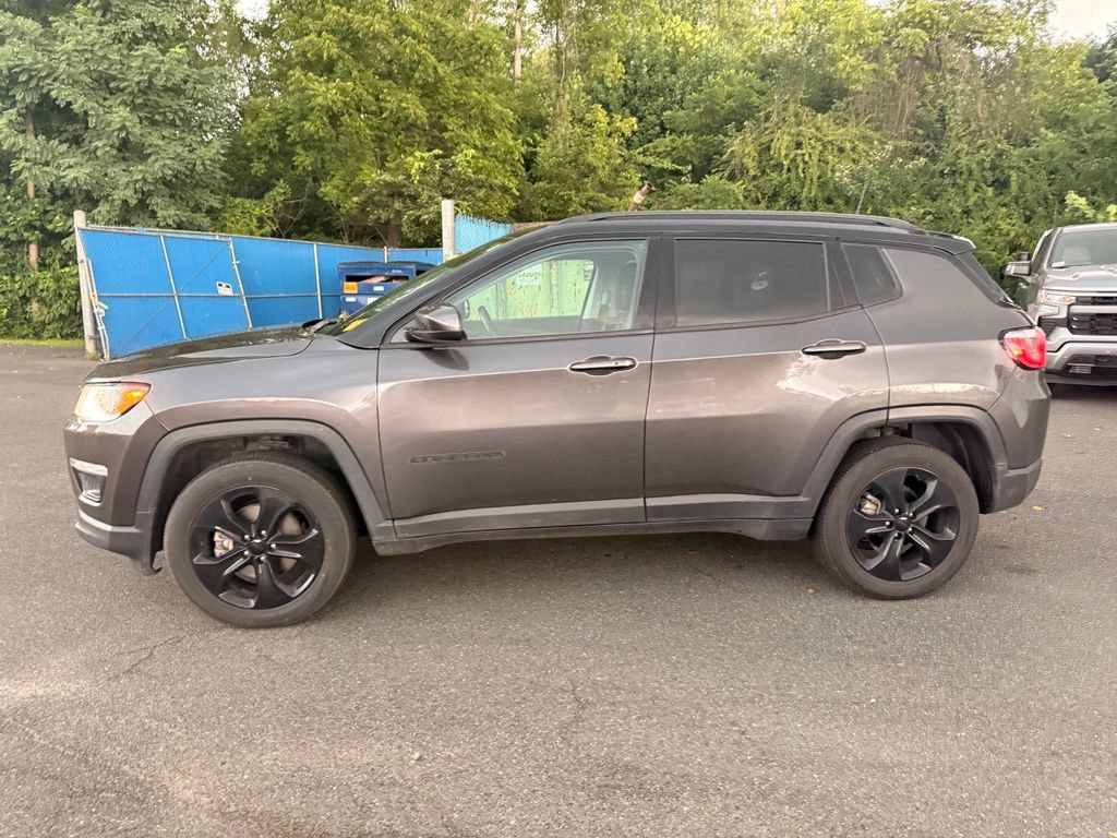 Used 2020 Jeep Compass Latitude AWD/4WD image 2