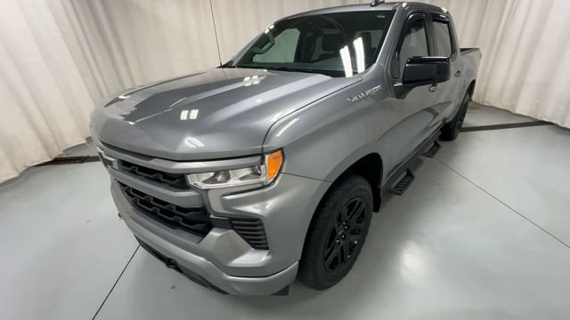 Used 2023 Chevrolet Silverado 1500 RST w/ Convenience Package II AWD/4WD image 4