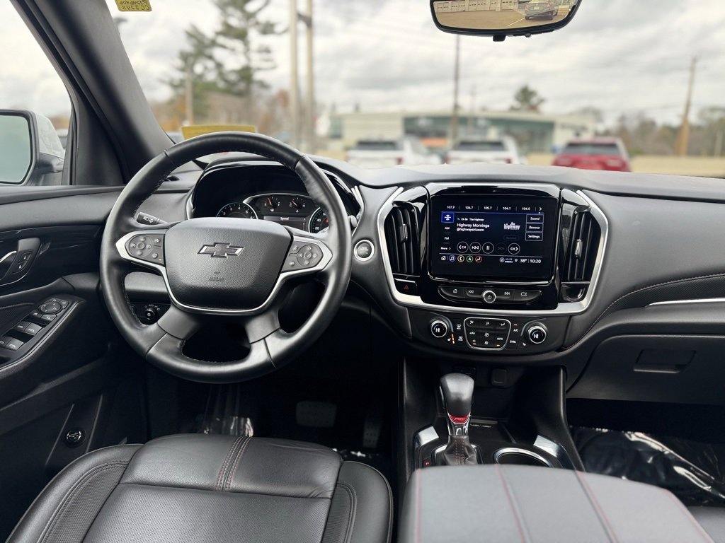 Used 2023 Chevrolet Traverse RS image 13