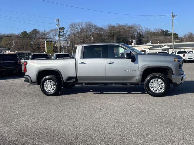 Used 2025 Chevrolet Silverado 2500 LTZ image 2